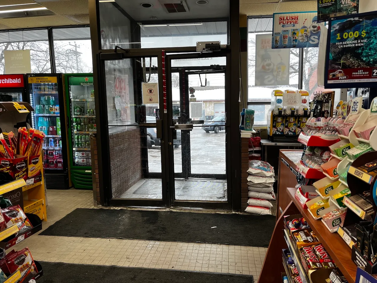 Porte - de l'intérieur vers l'extérieur