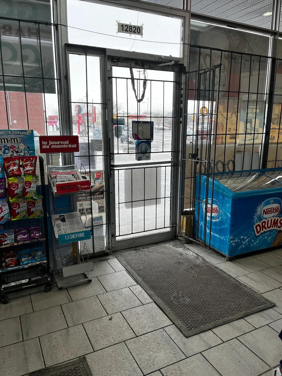 Porte - de l'intérieur vers l'extérieur