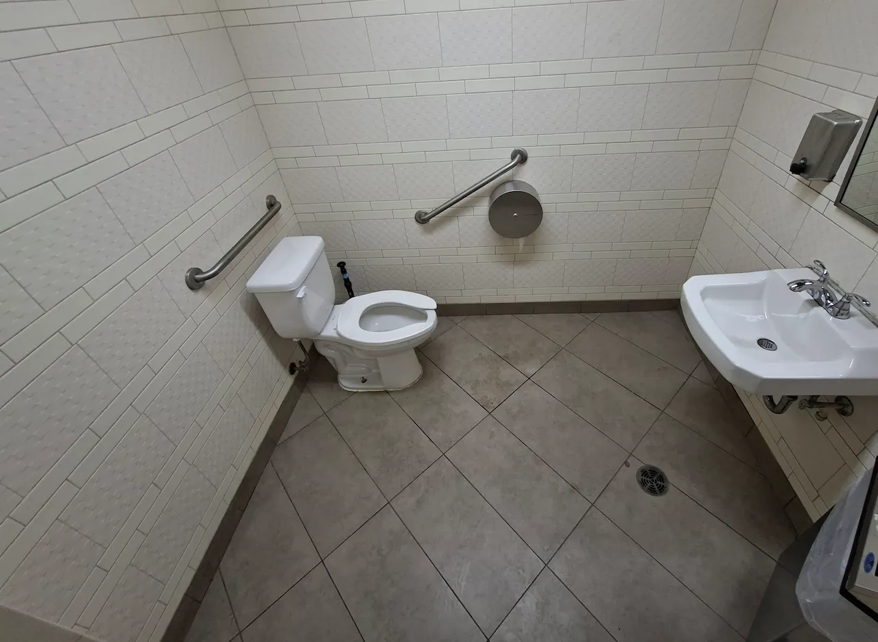 Salle de toilette universelle