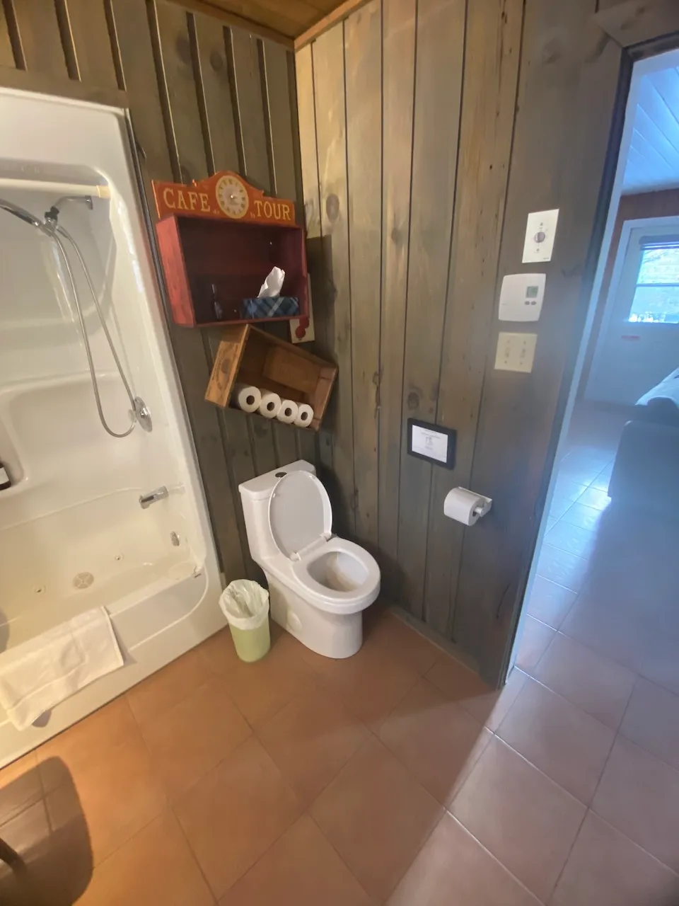 Salle de bain - La Légende des pins