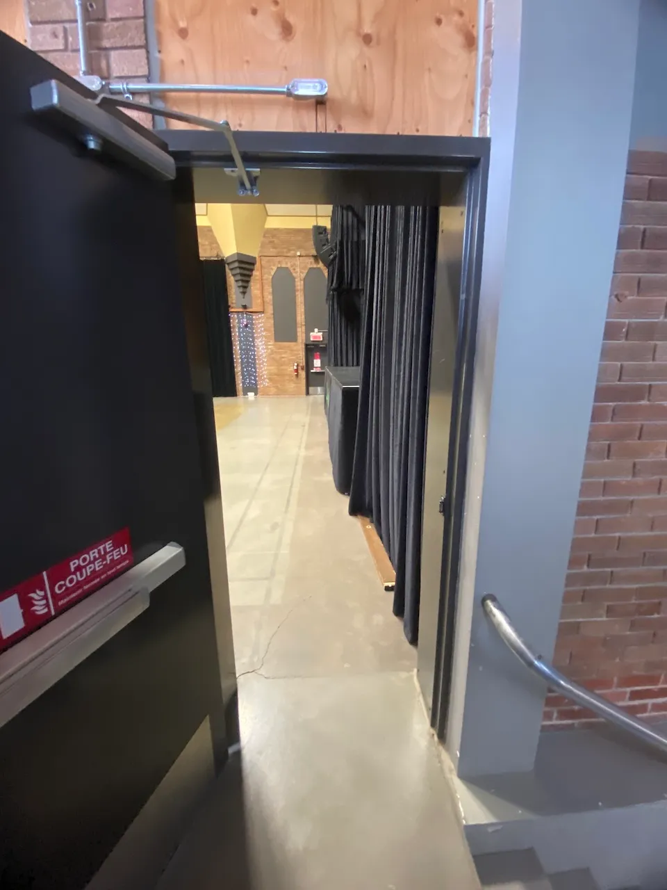 Entrée - lieu de diffusion