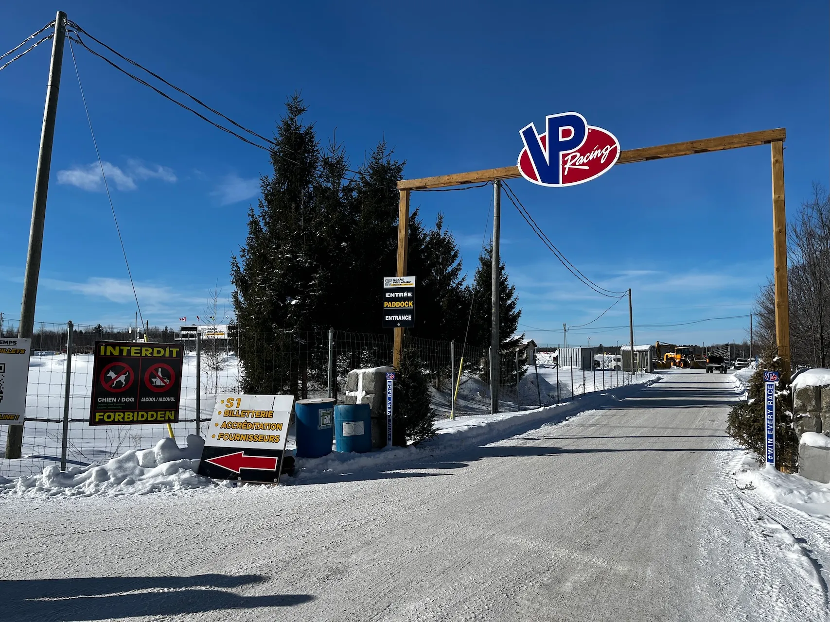 Zone paddock - allée neige compactée