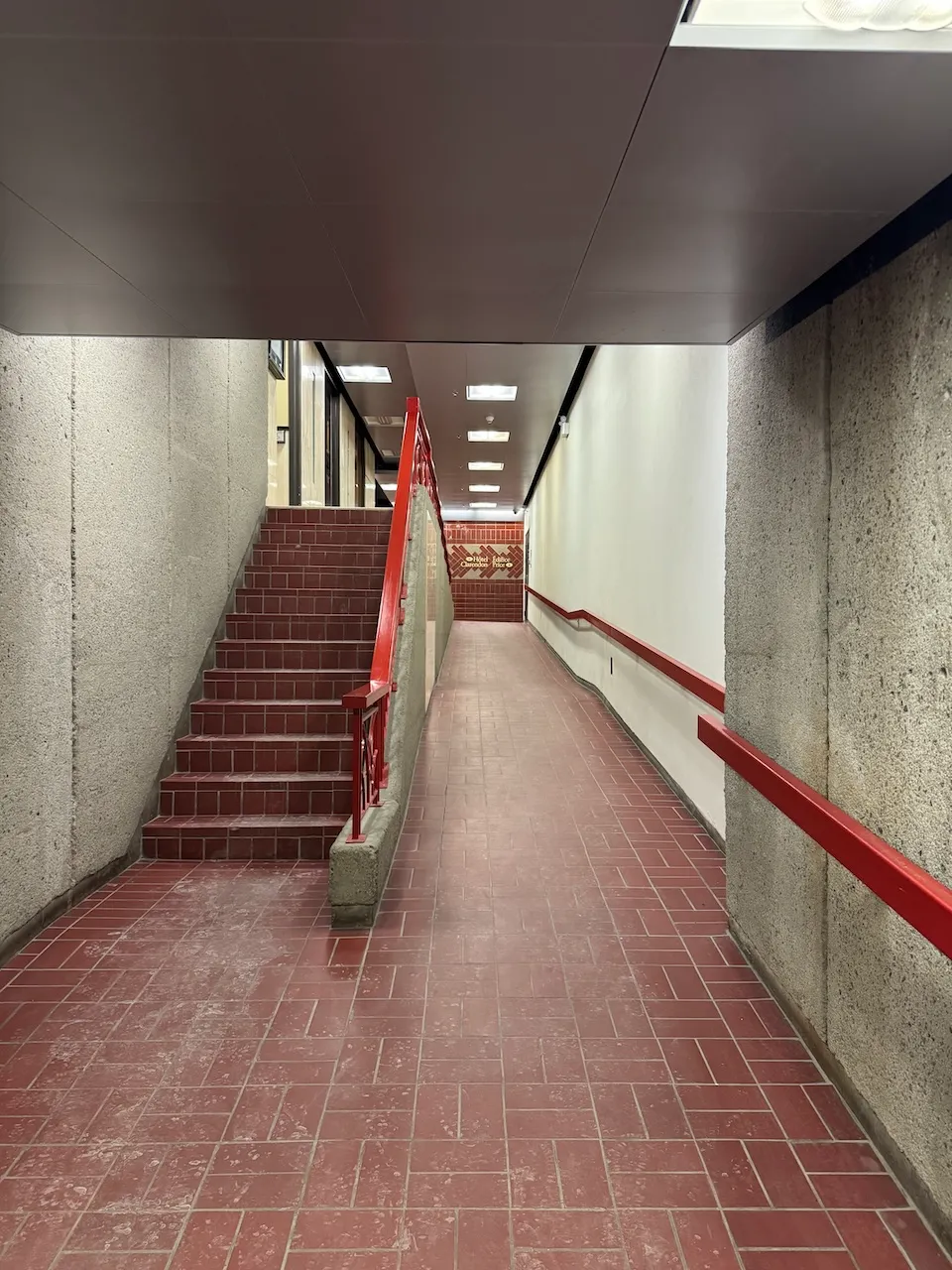 Accès au stationnement souterrain