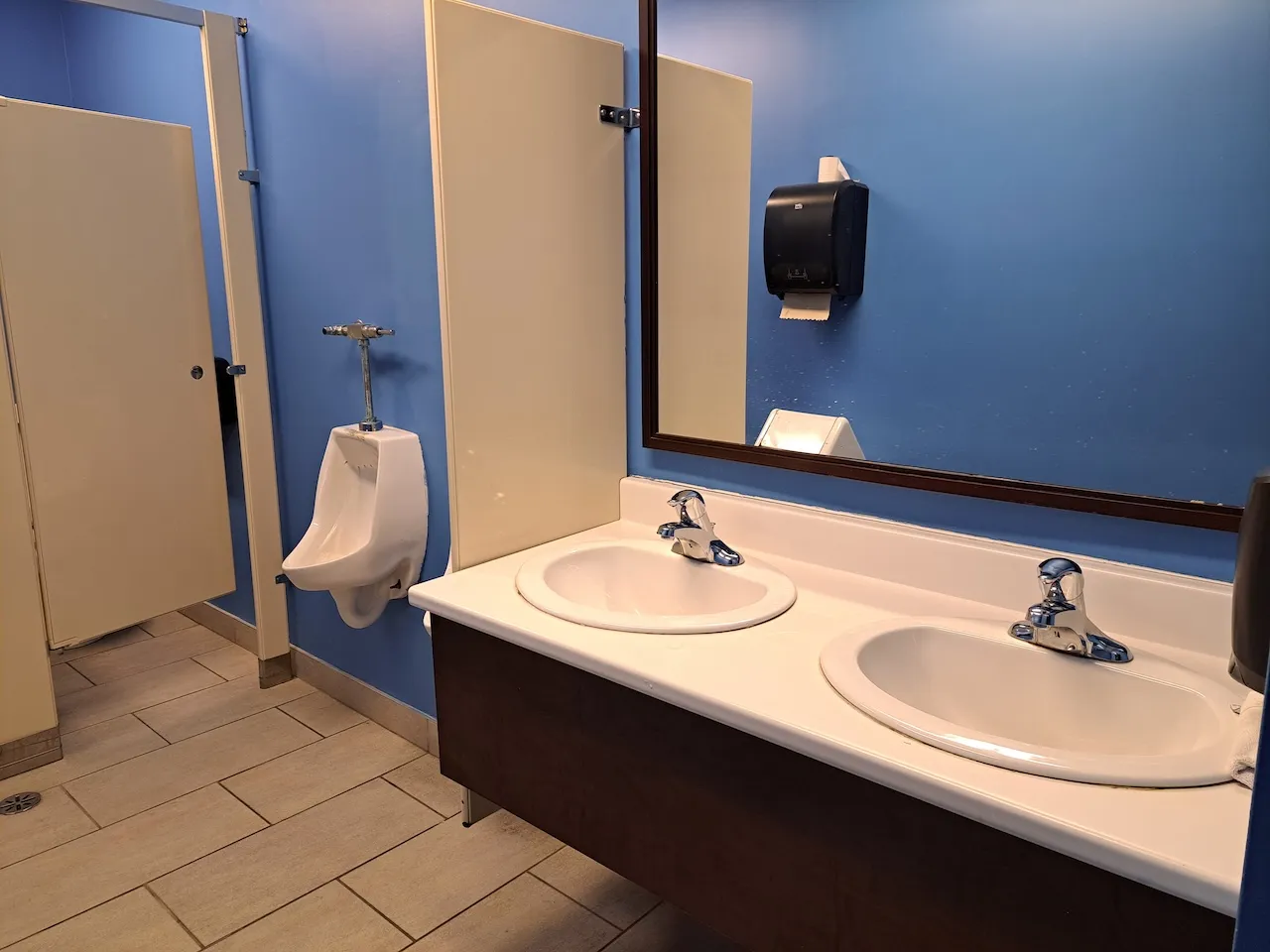 Salle de toilettes - Étage 1 (sous-sol) - Non accessible