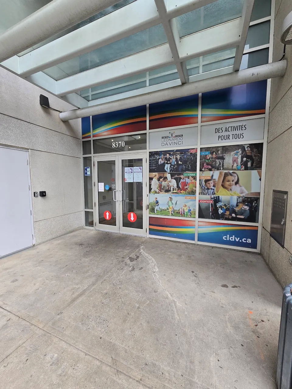 Entrée extérieure du centre Leonardo da Vinci