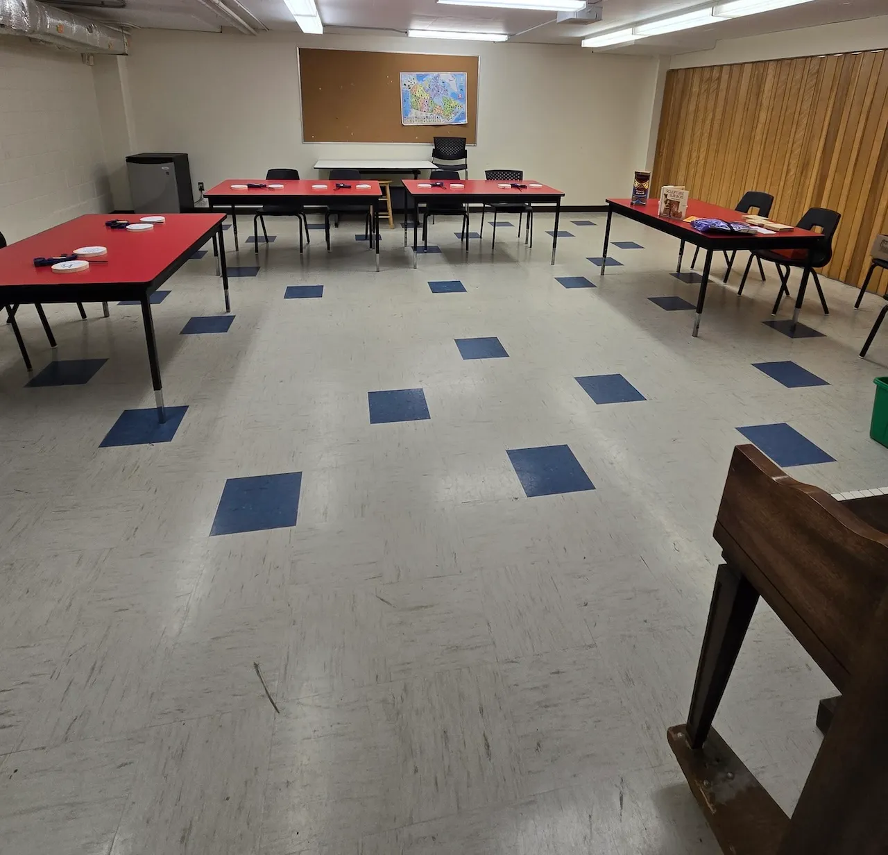 Salle d'activité au sous-sol