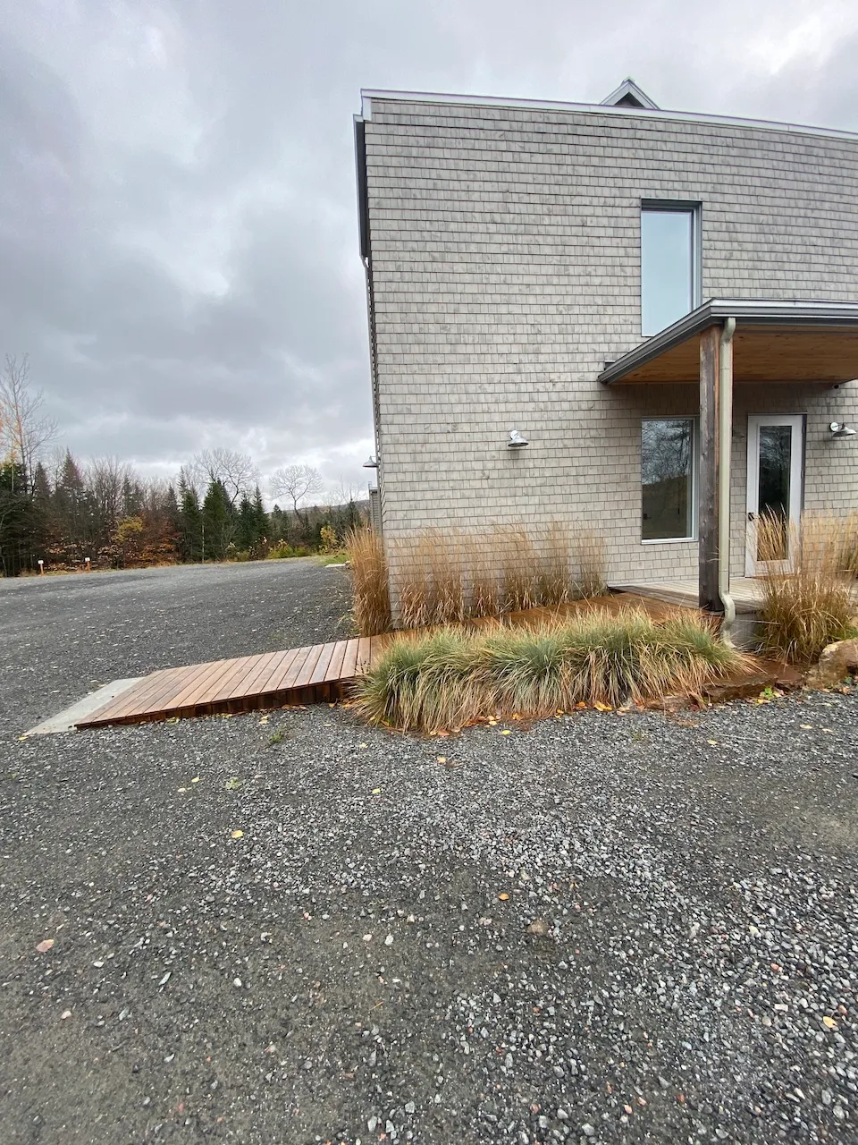 Entrée extérieure - Lac-à-l'épaule