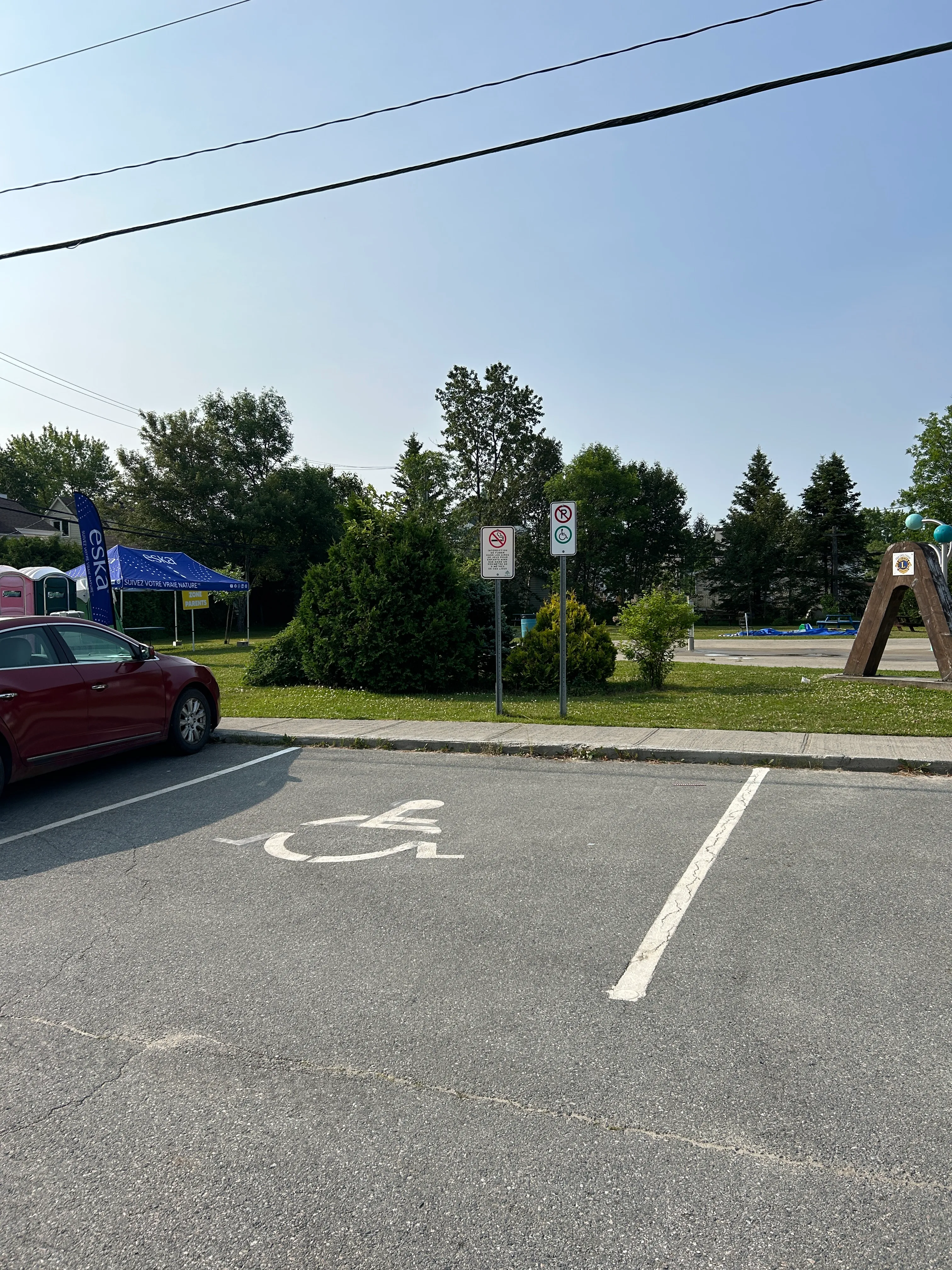 Espace de stationnement réservé