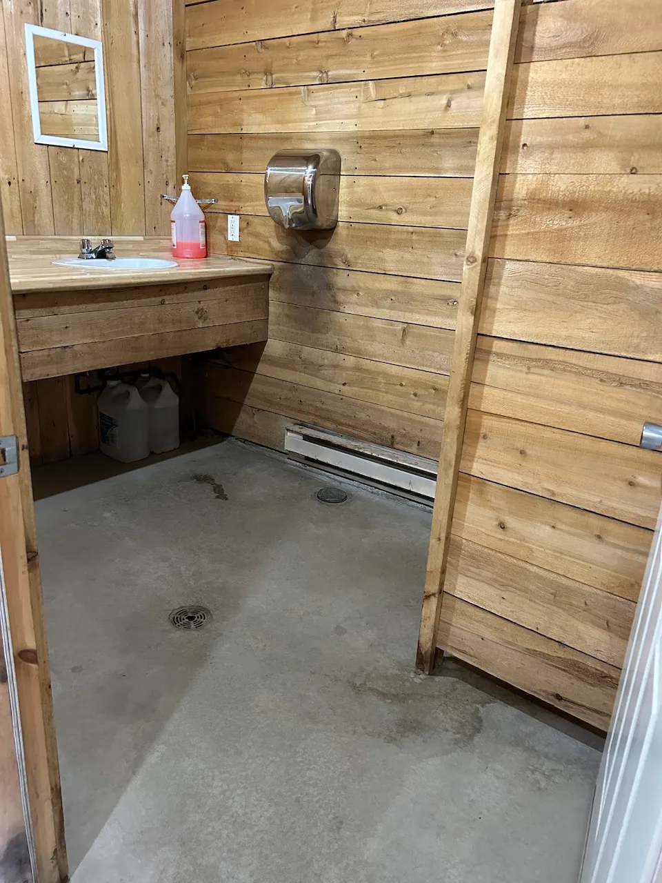 Salle de toilette des hommes