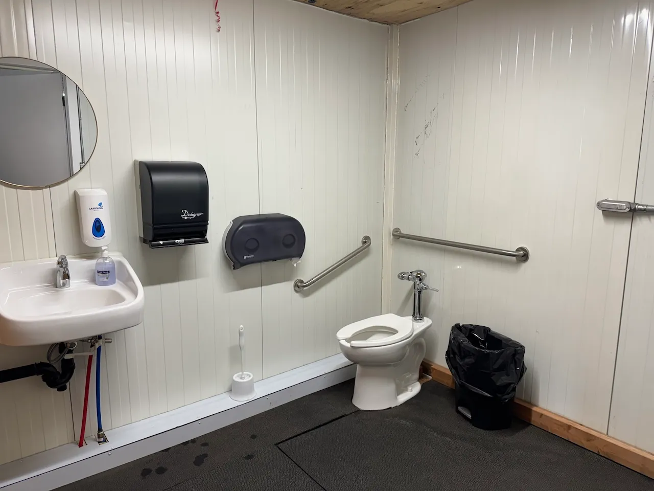 VIP Chalet - Accessible Restroom