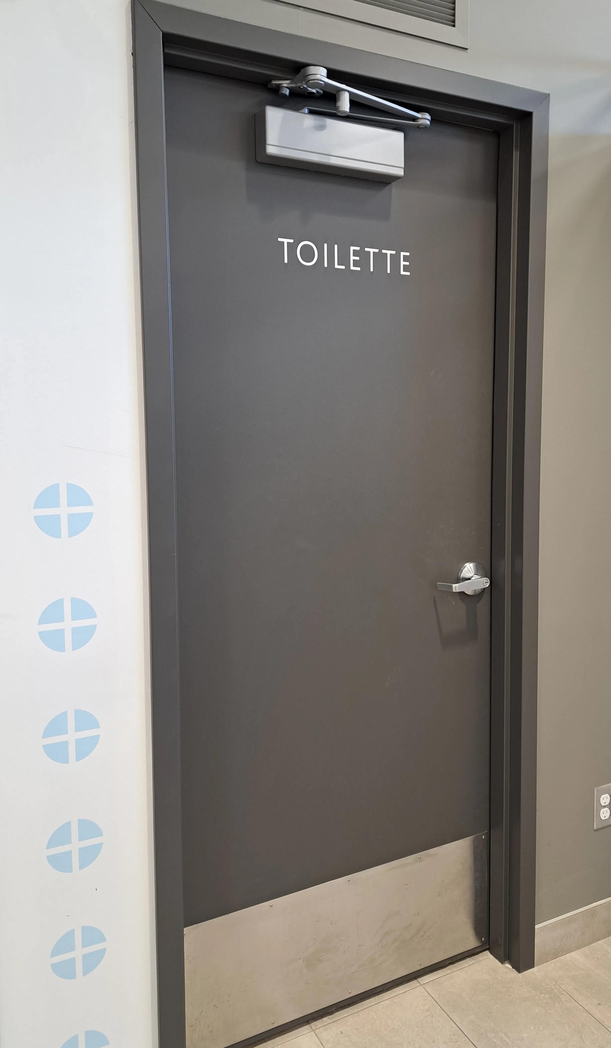 Salle de toilette universelle