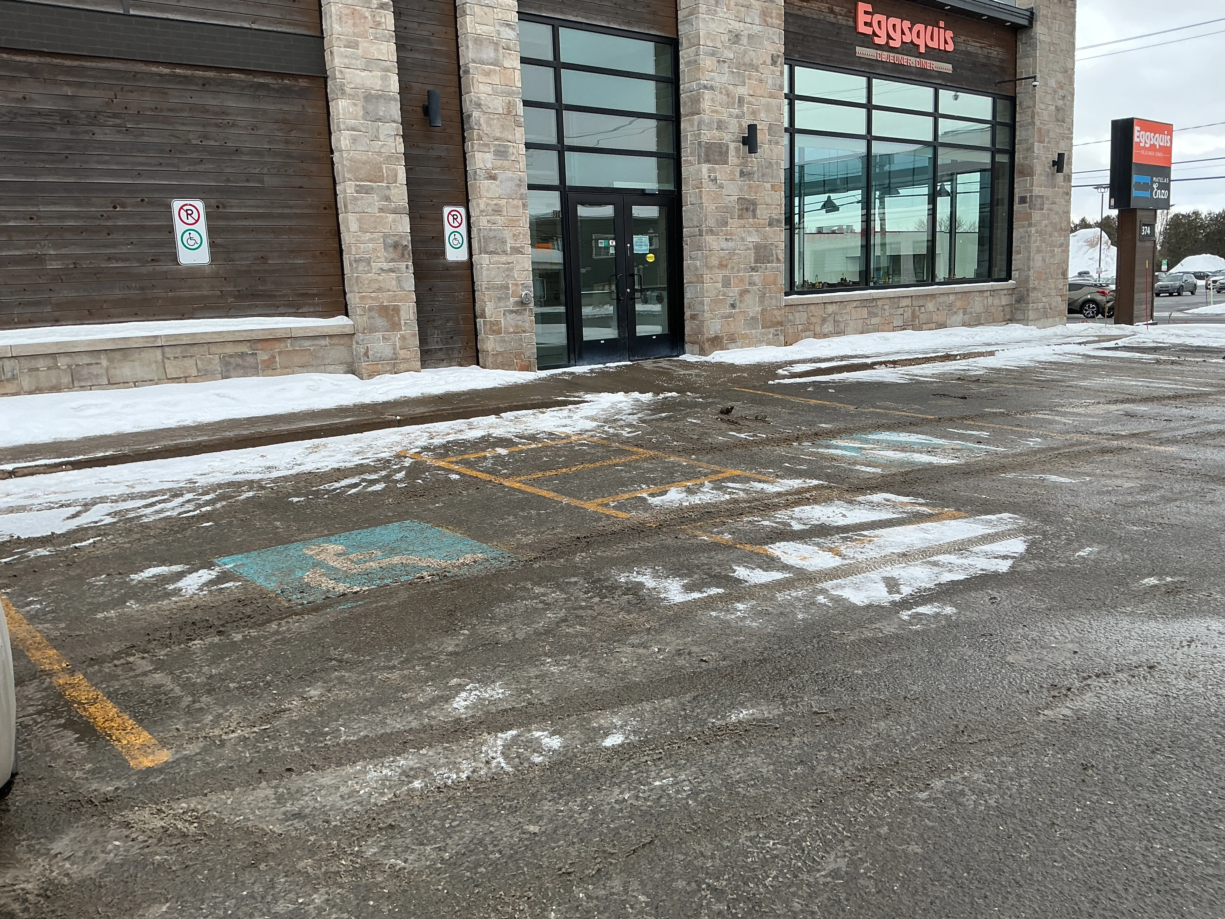 Stationnement devant