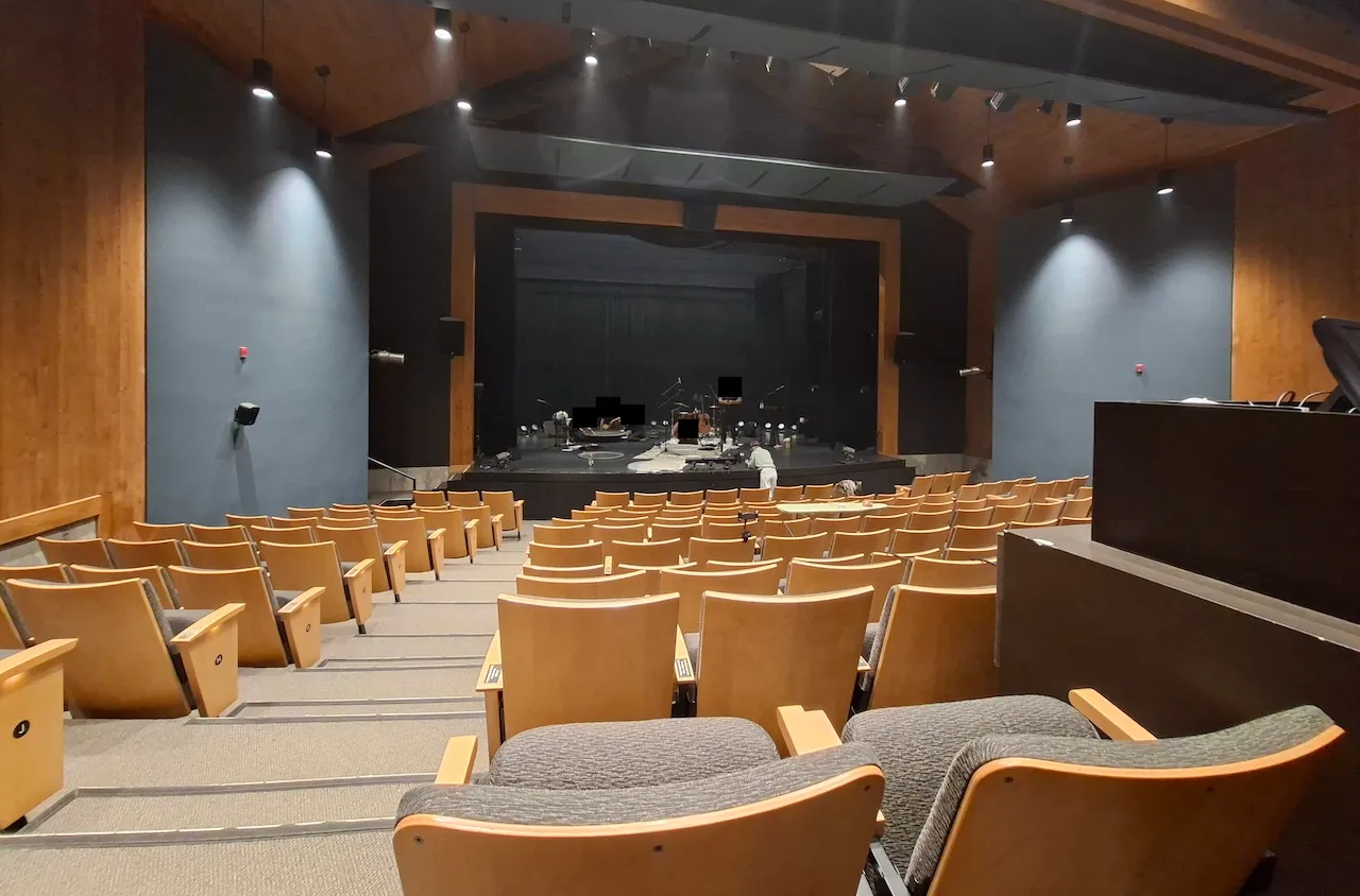 Salle - View from the odd-numbered side