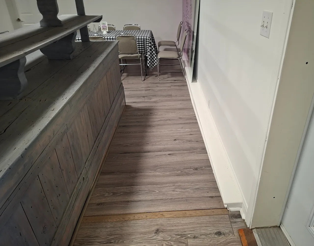 Access ramp - Access to the universal restroom
