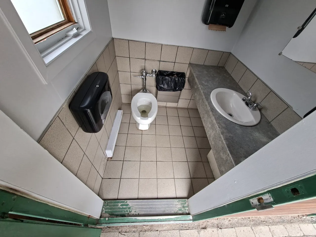 Landmark 9 : Parc des Chutes - Restrooms - Not accessible