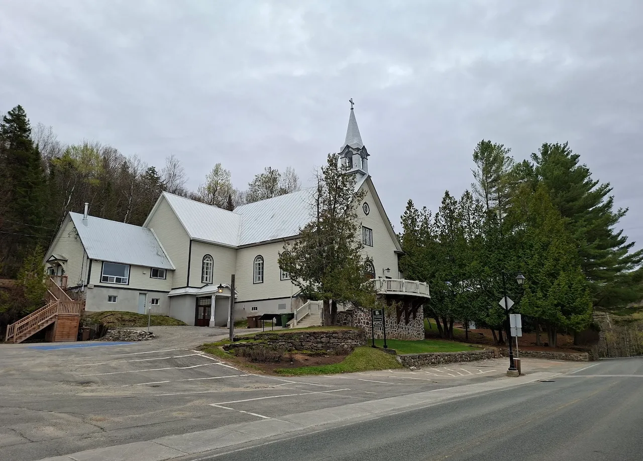 Landmark 2 : Église du Village