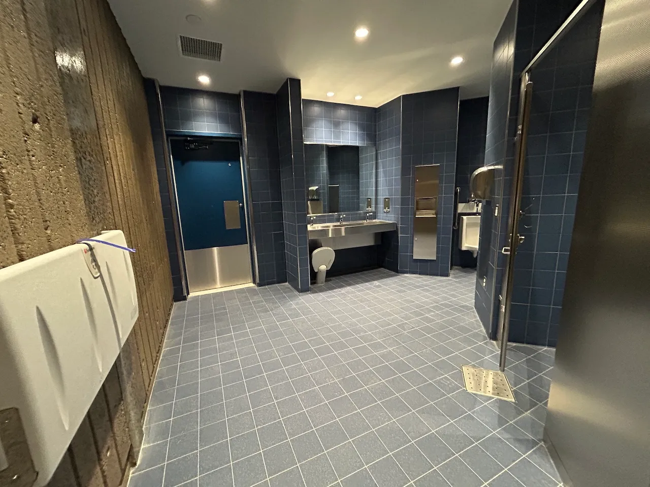 Men's restroom - Right side