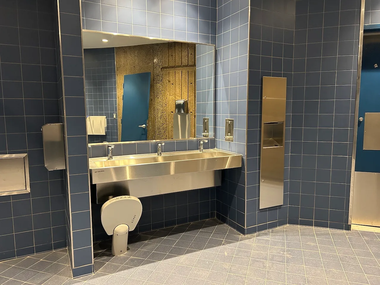 Women's restroom - Right side