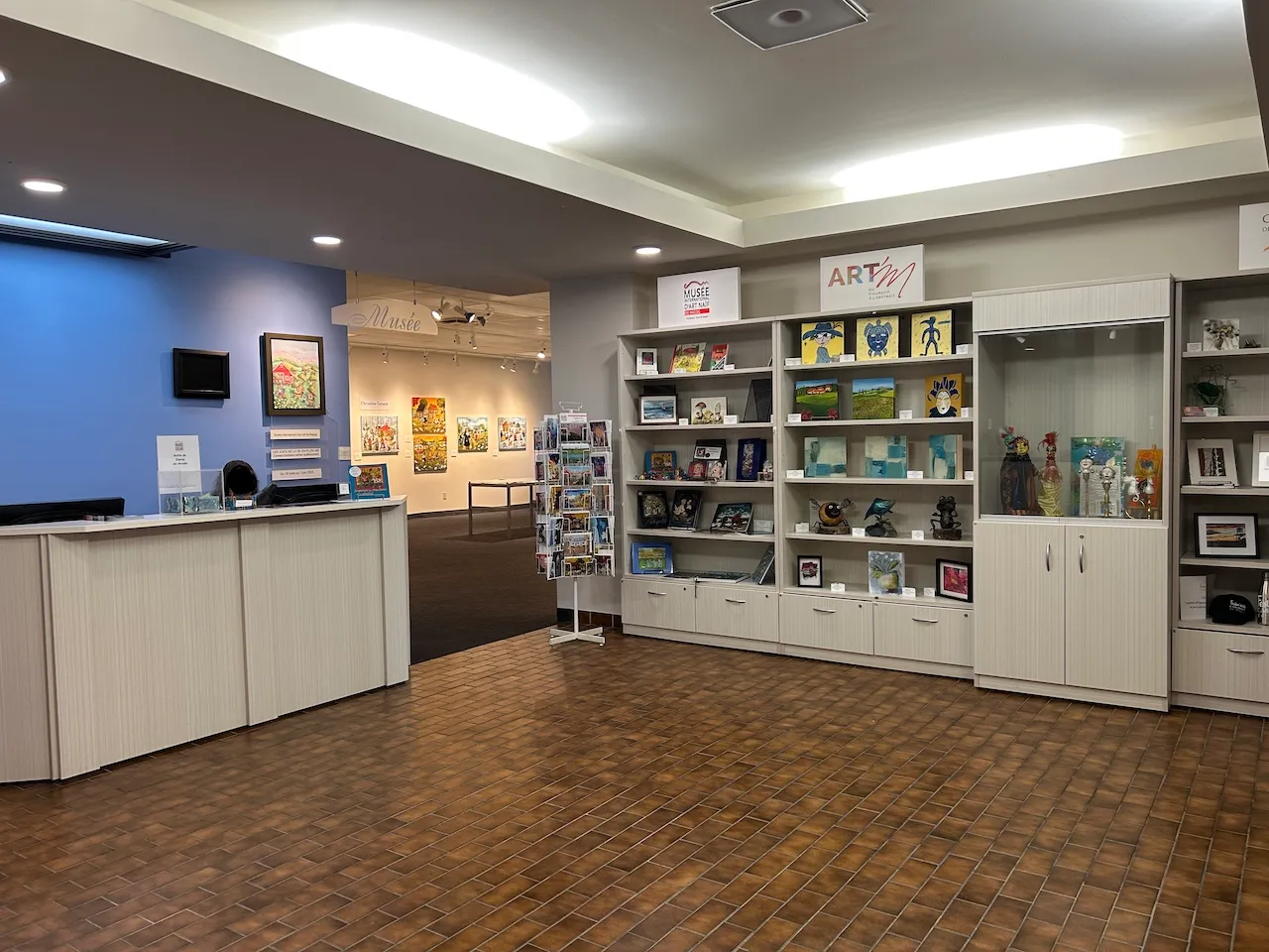 Reception desk