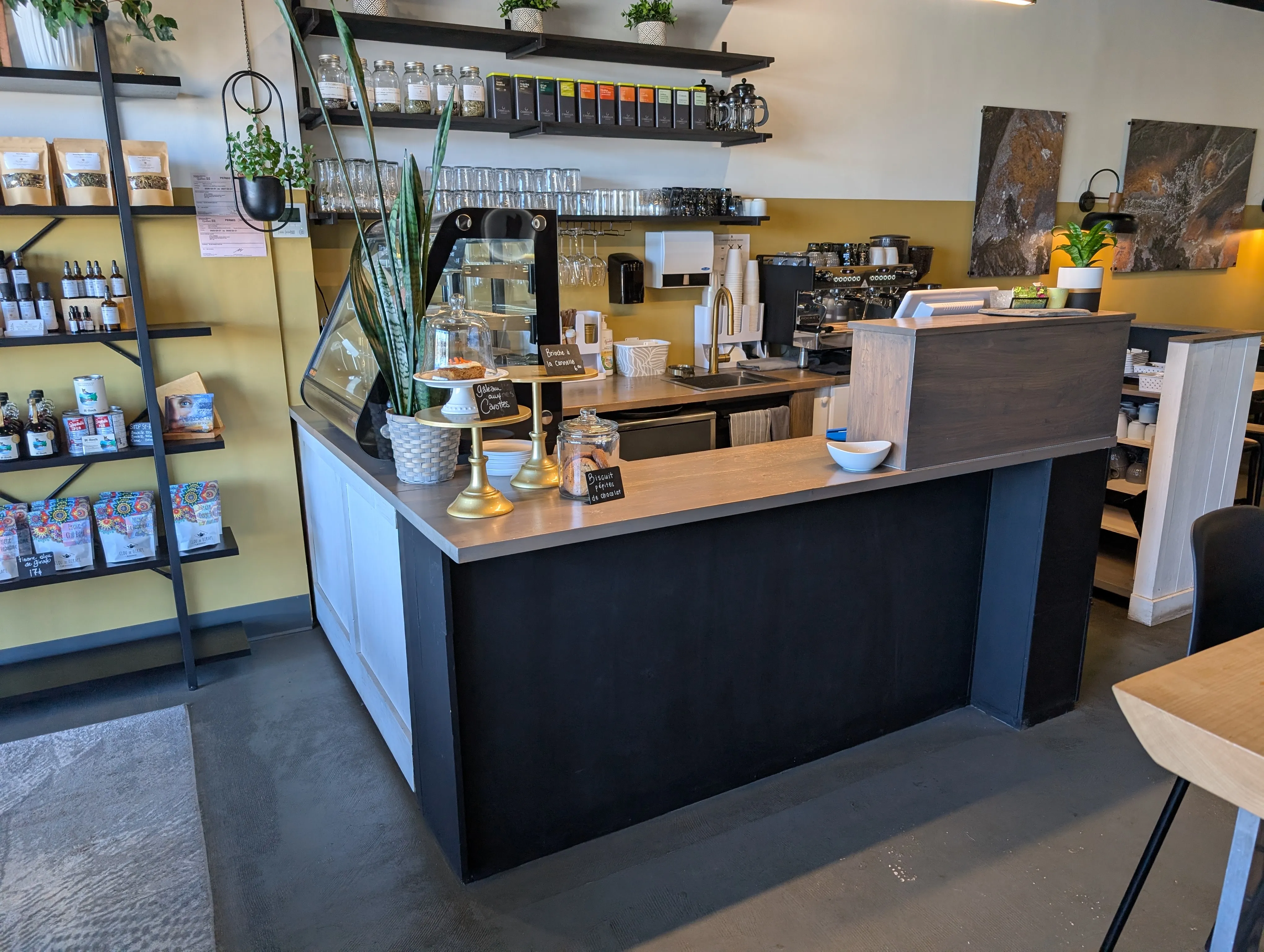 Intérieur du restaurant - comptoir
