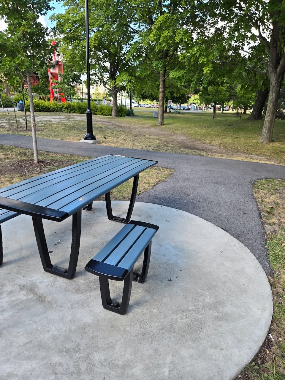 Accessible table on the trail