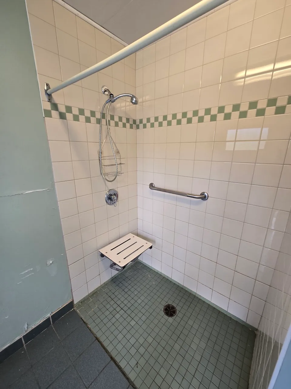 Salle de bain du bloc sanitaire du camping