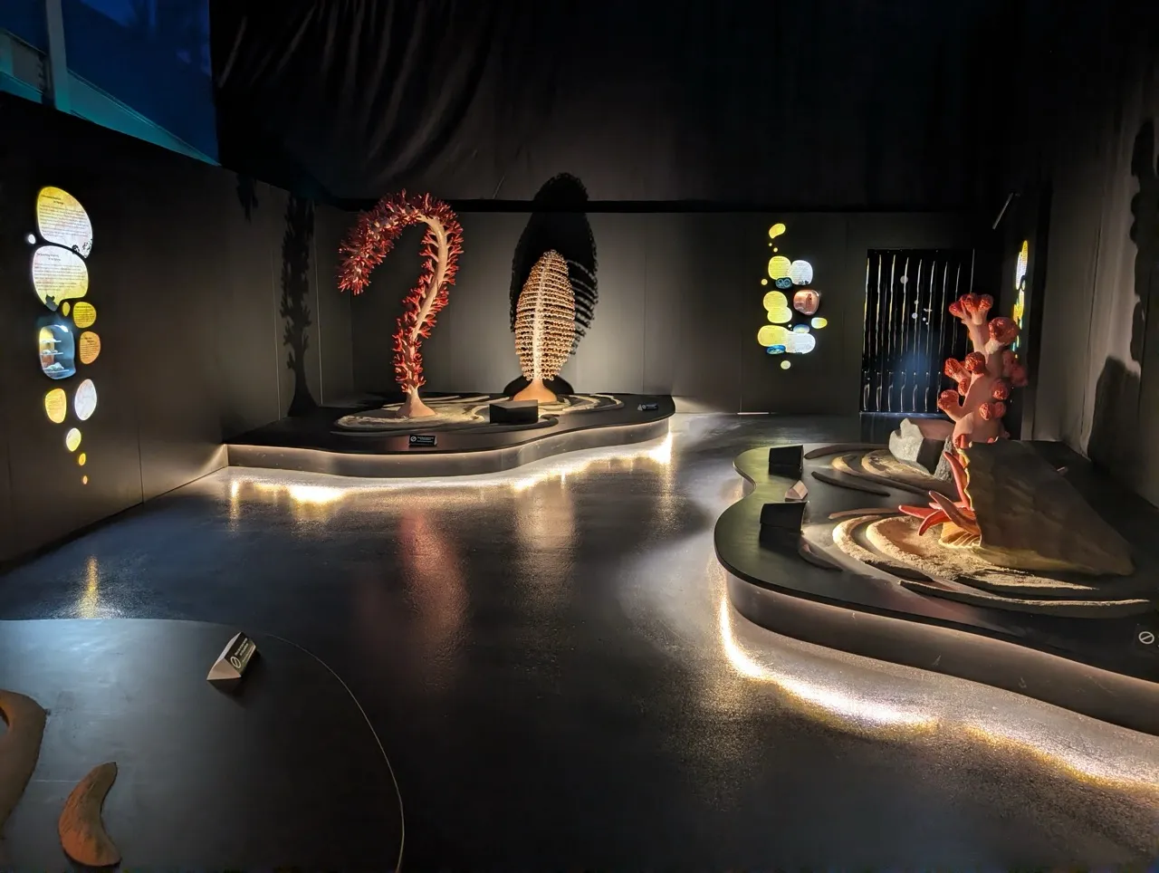 Exposition "Refuges"