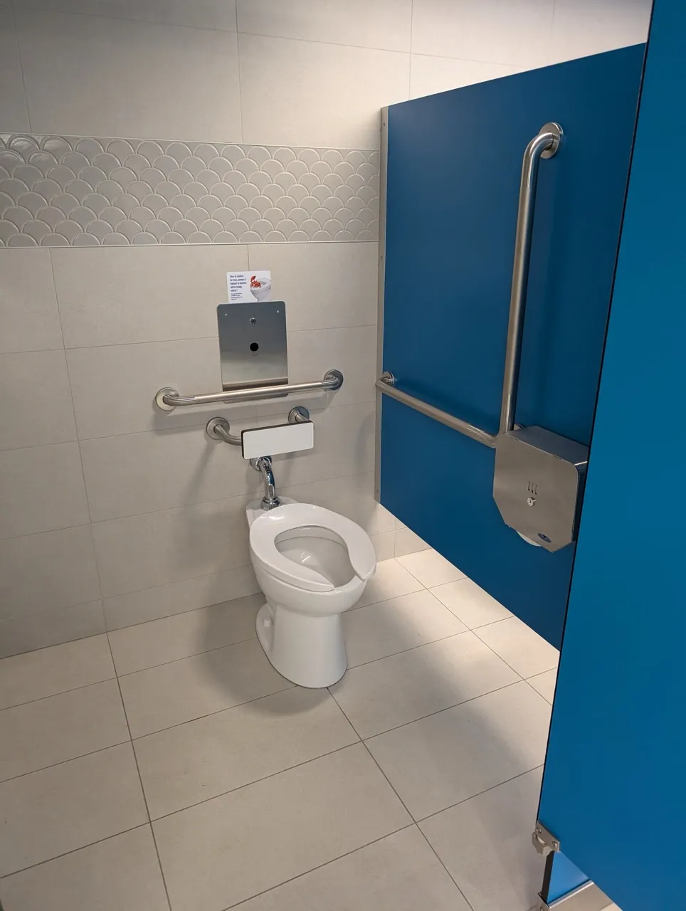 Cabine de toilette accessible - cuvette