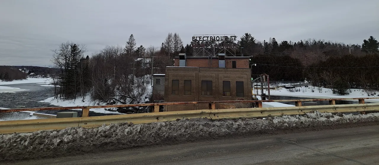 Point 6 : Centrale électrique de Mont-Laurier et Pont Reid