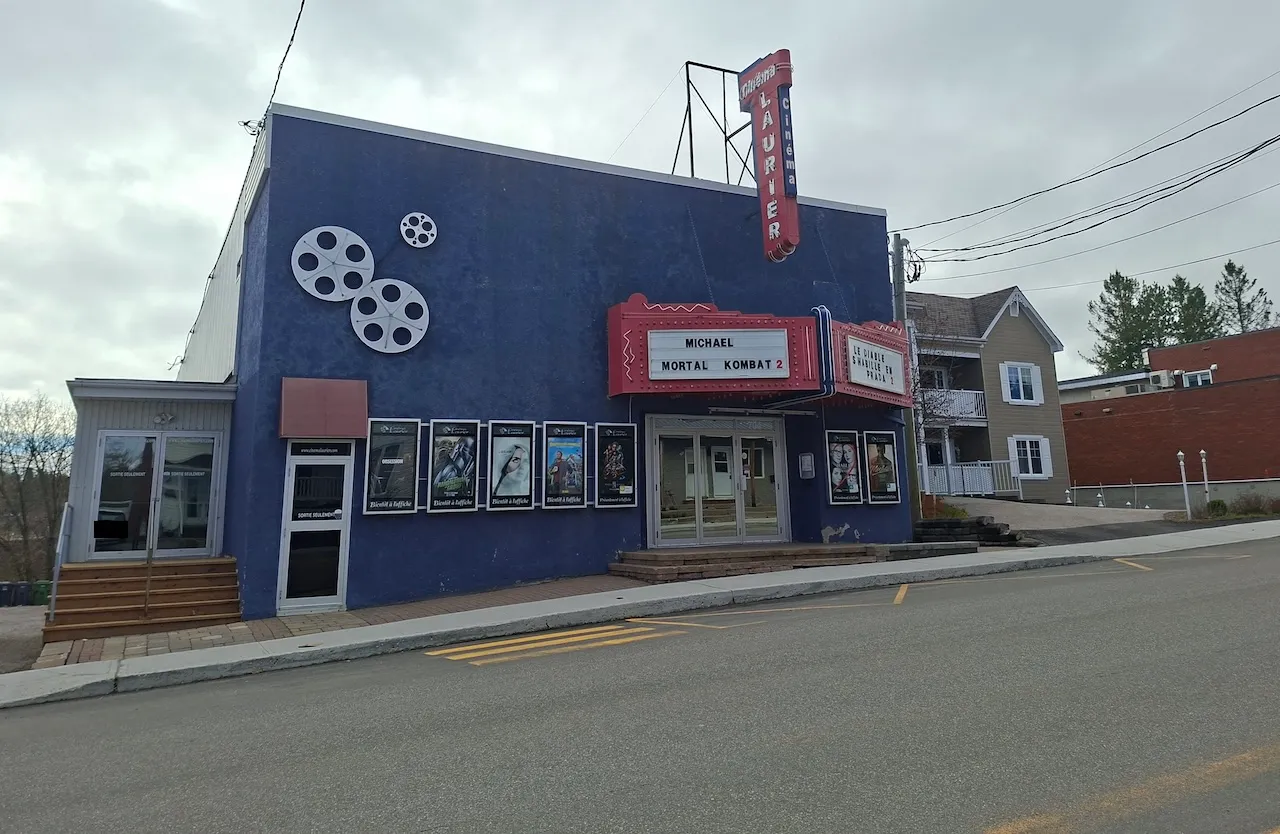 Summer - Landmark 10 : Théâtre Laurier