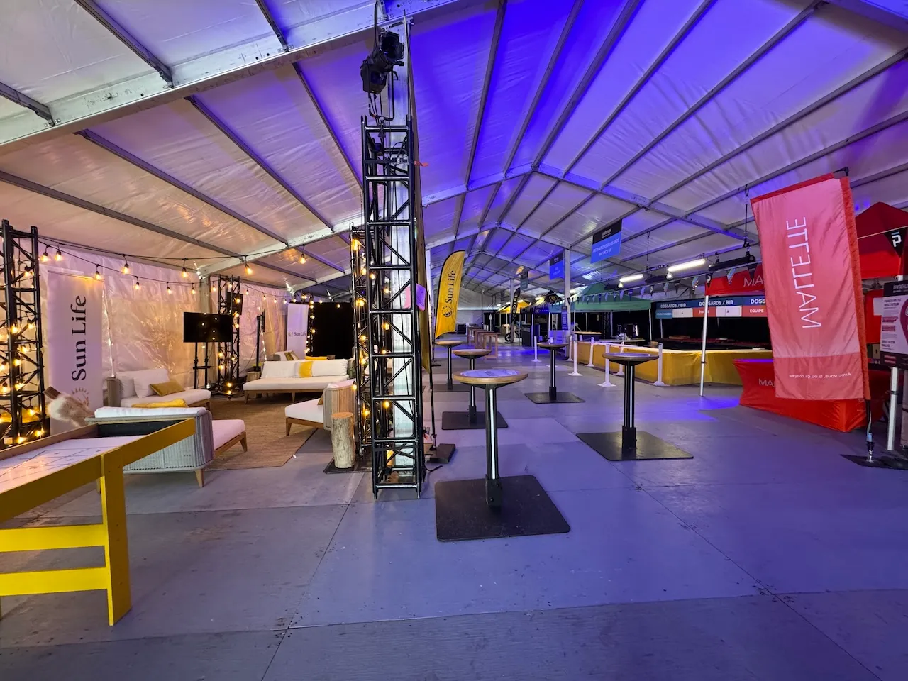 Reception marquee - Interior