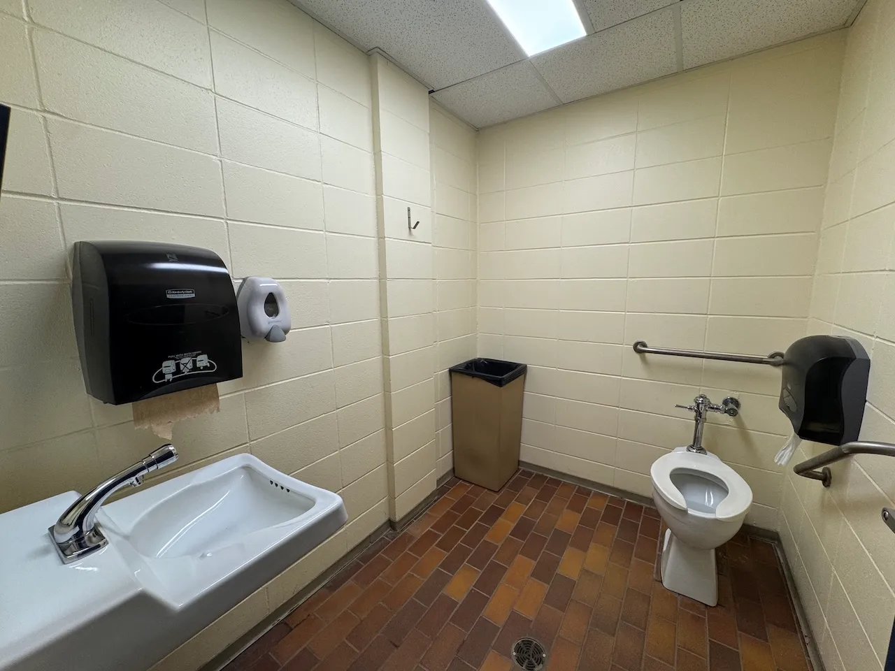 Universal restroom