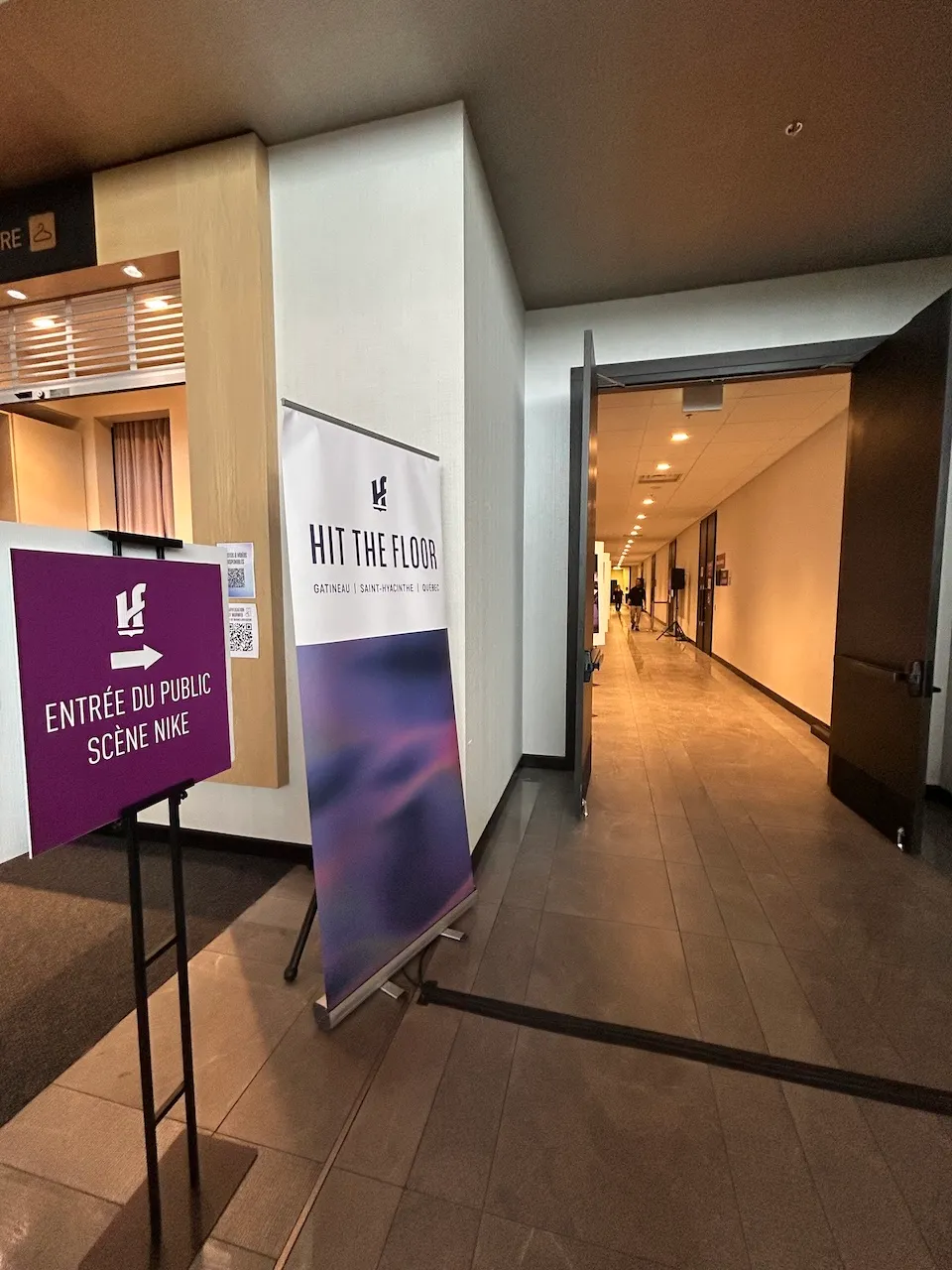 Secondary stage - audience entrance
