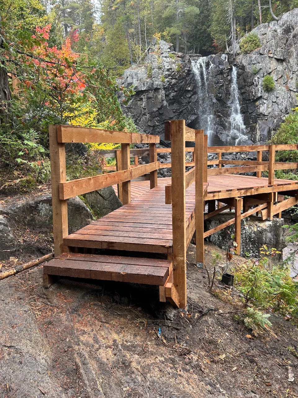 De la chute trail
