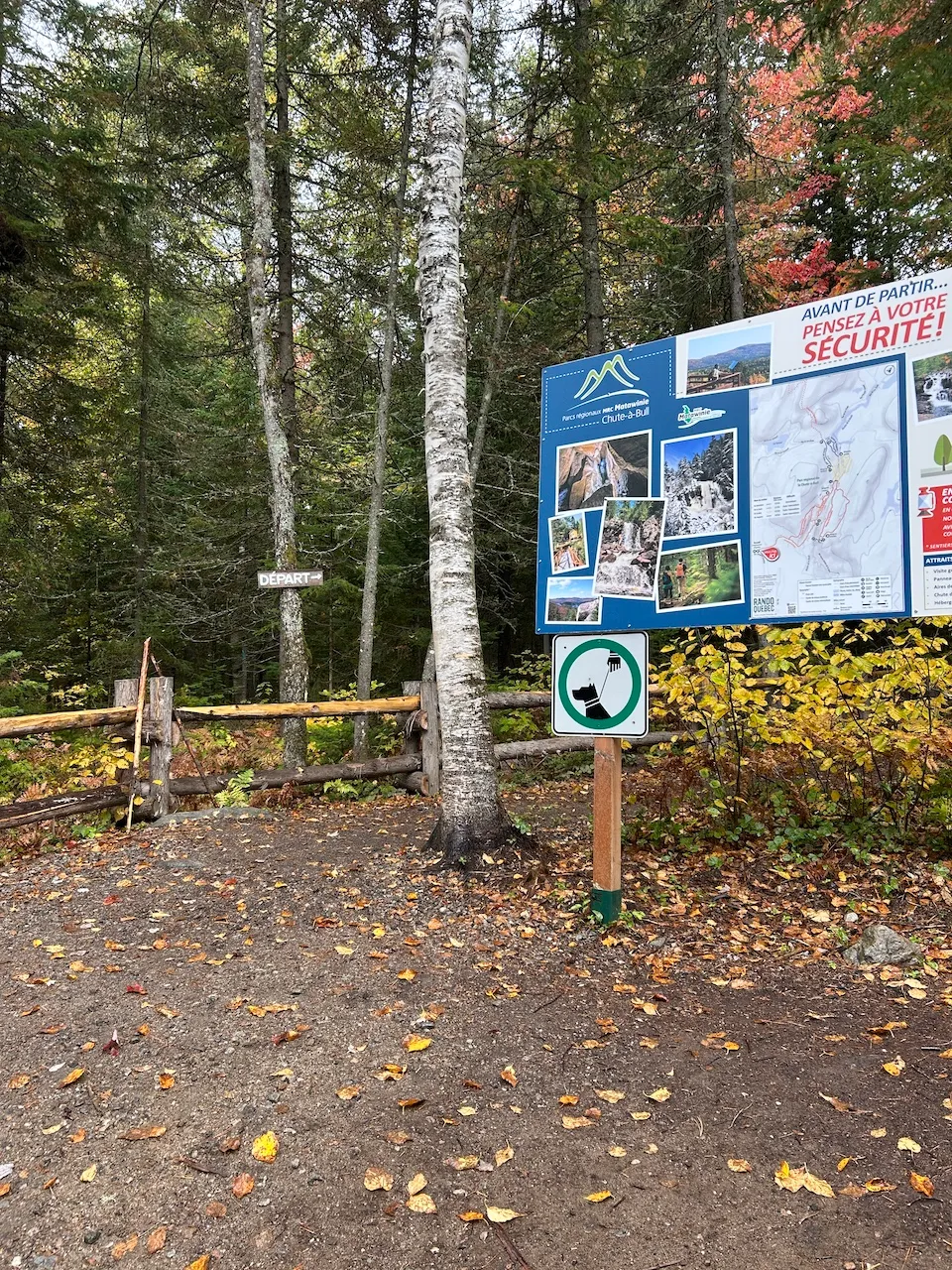 Start of the De la chute trail