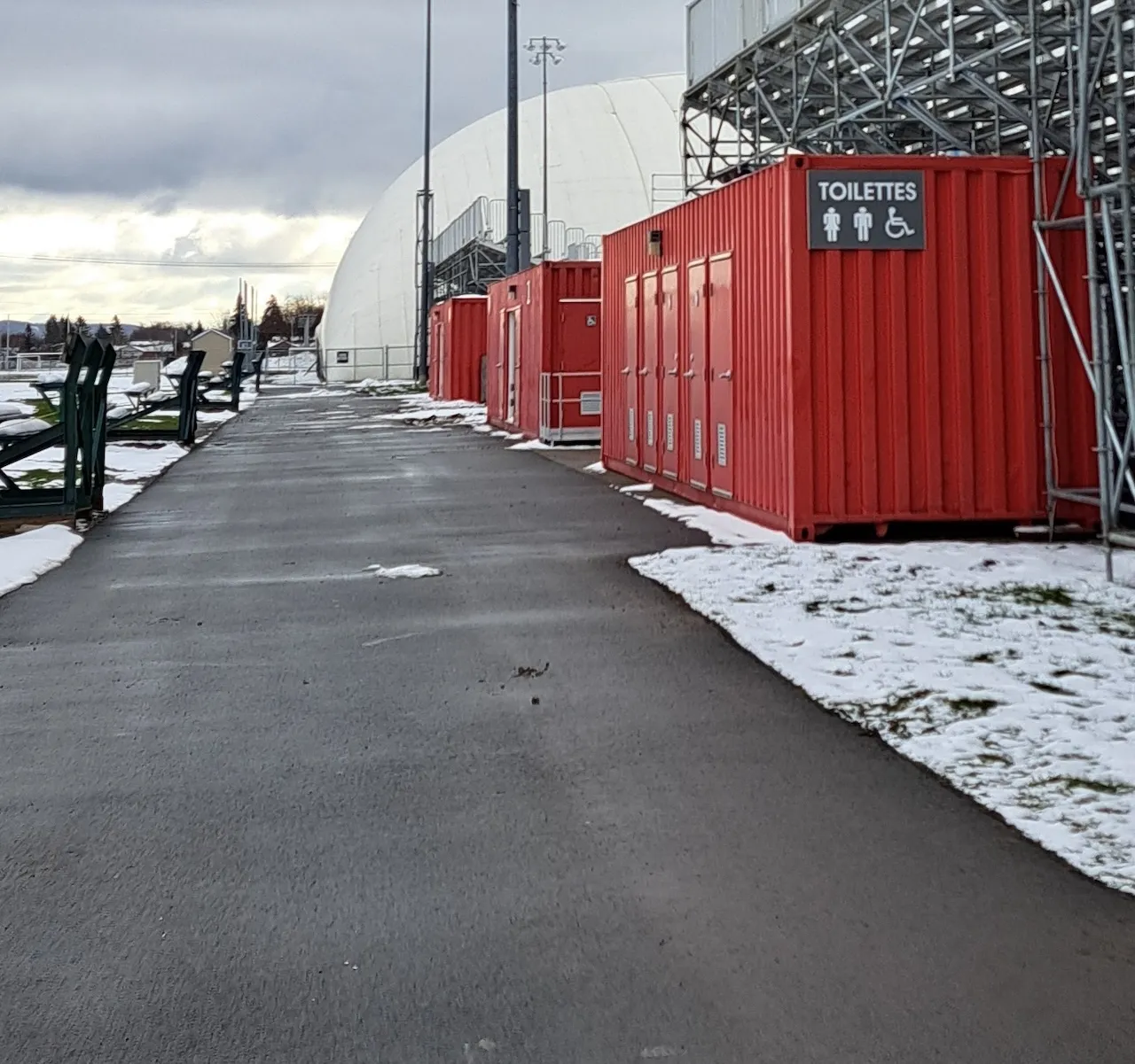 Outdoor restroom facility - Natural field