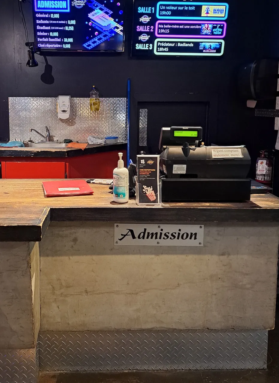 Cashier counter