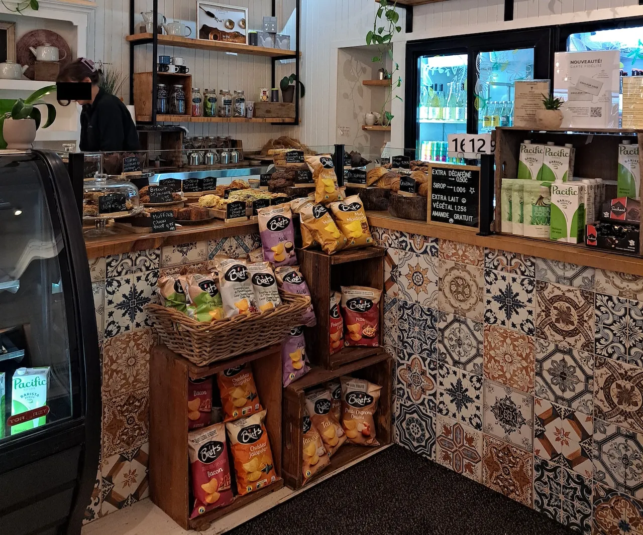 Cashier counter
