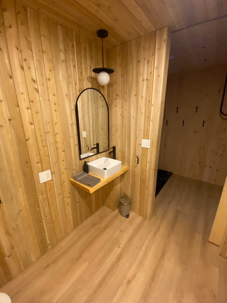 Bathroom - micro-refuge 19