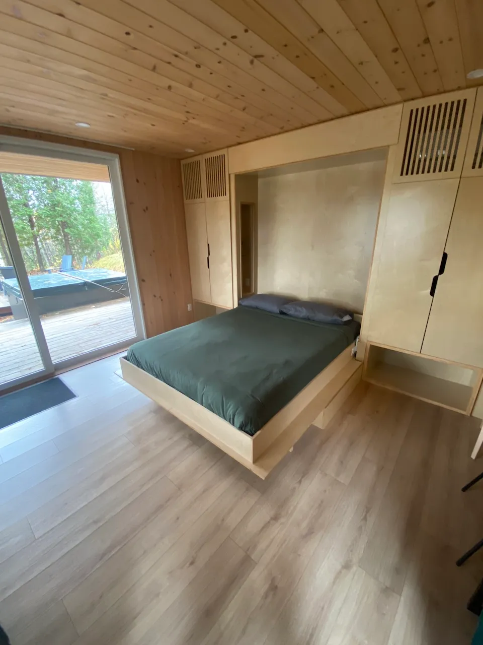 Room - micro-refuge19
