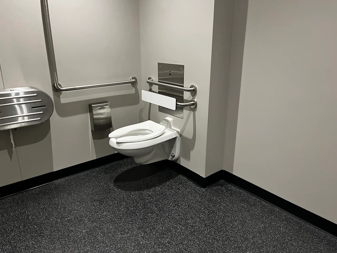 Salle de toilettes - non genrée