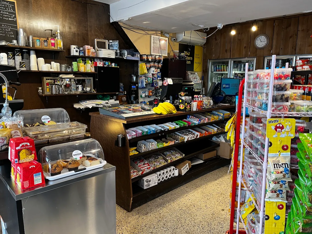 Cashier counter