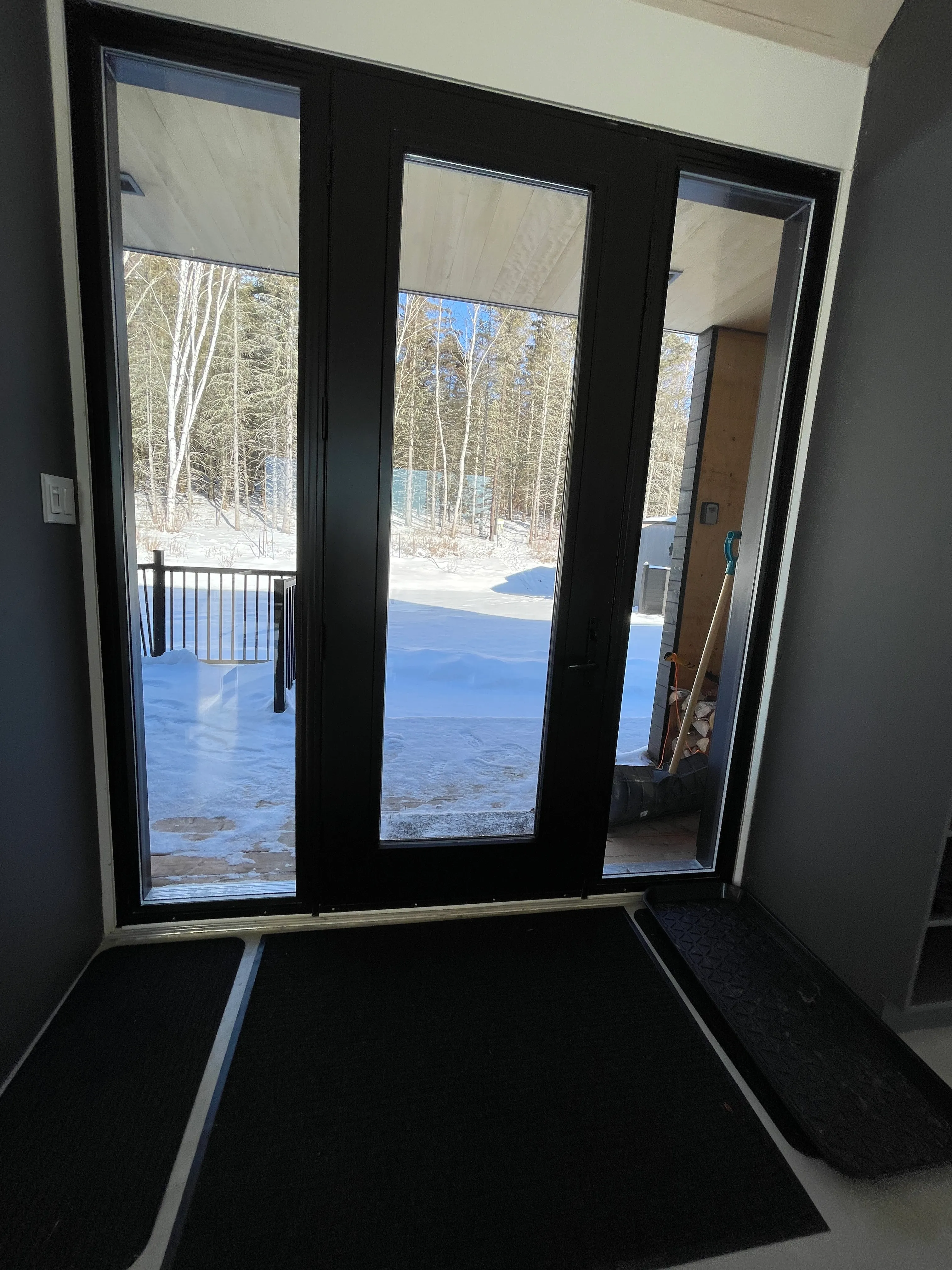 Entrée principale du rez-de-chaussée