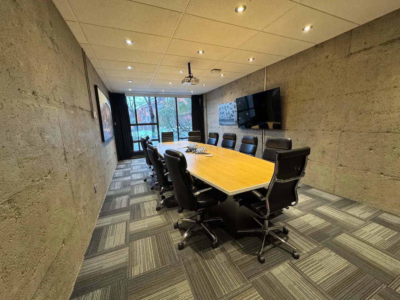 Meeting room (first floor)