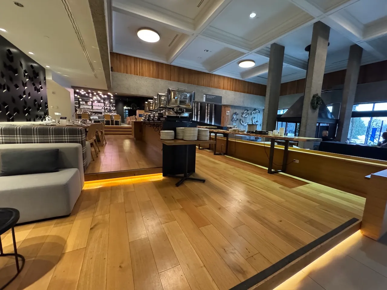 Restaurant (buffet area)