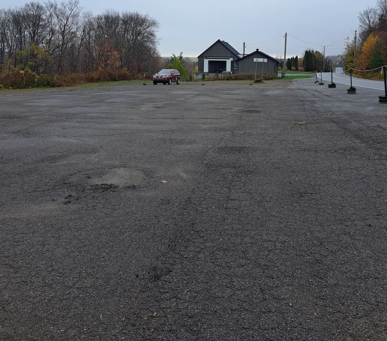 Salle Gai-Luron - Main parking