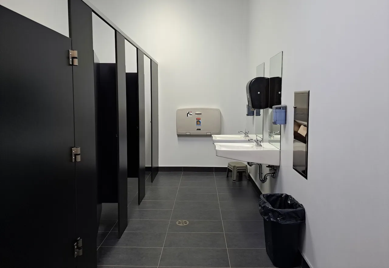 Salle de toilettes - Femmes