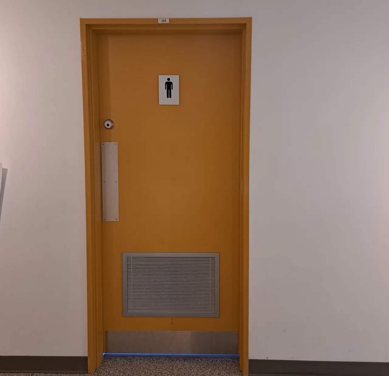 Salle de toilettes - Hommes