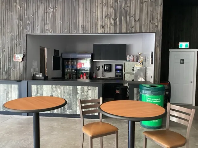 Intérieur de la salle communautaire