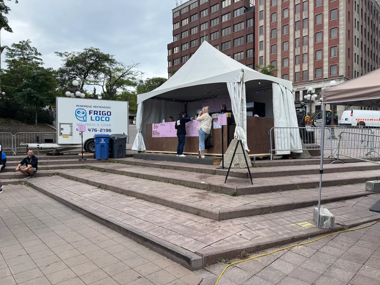 Bar - Site Place d'Youville
